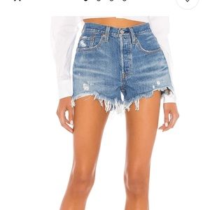 Levi’s 501 shorts size 26